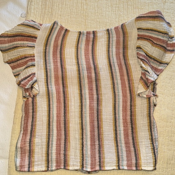 American Eagle linen ruffle sleeve top - Picture 3 of 3